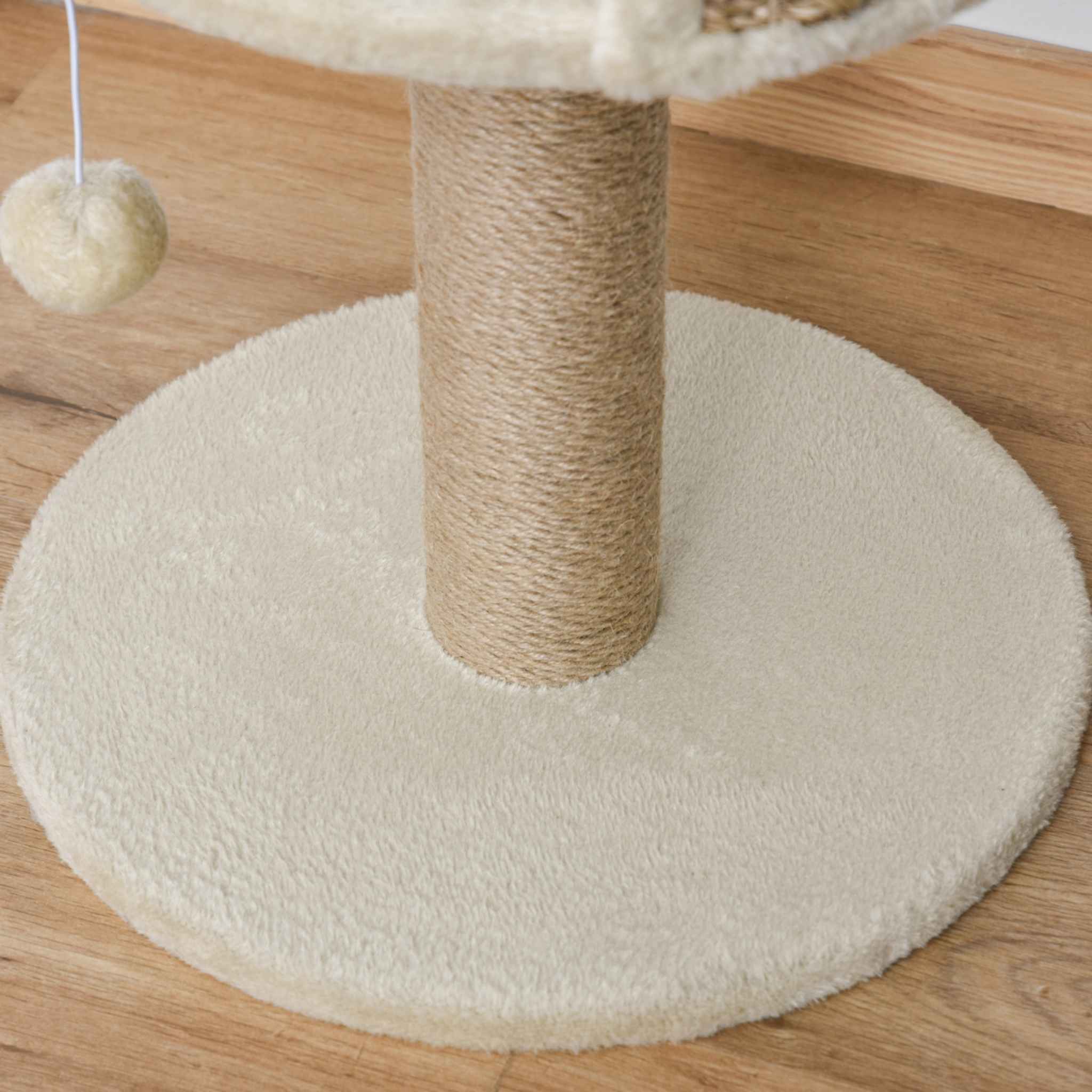 Cat tree sturdy base