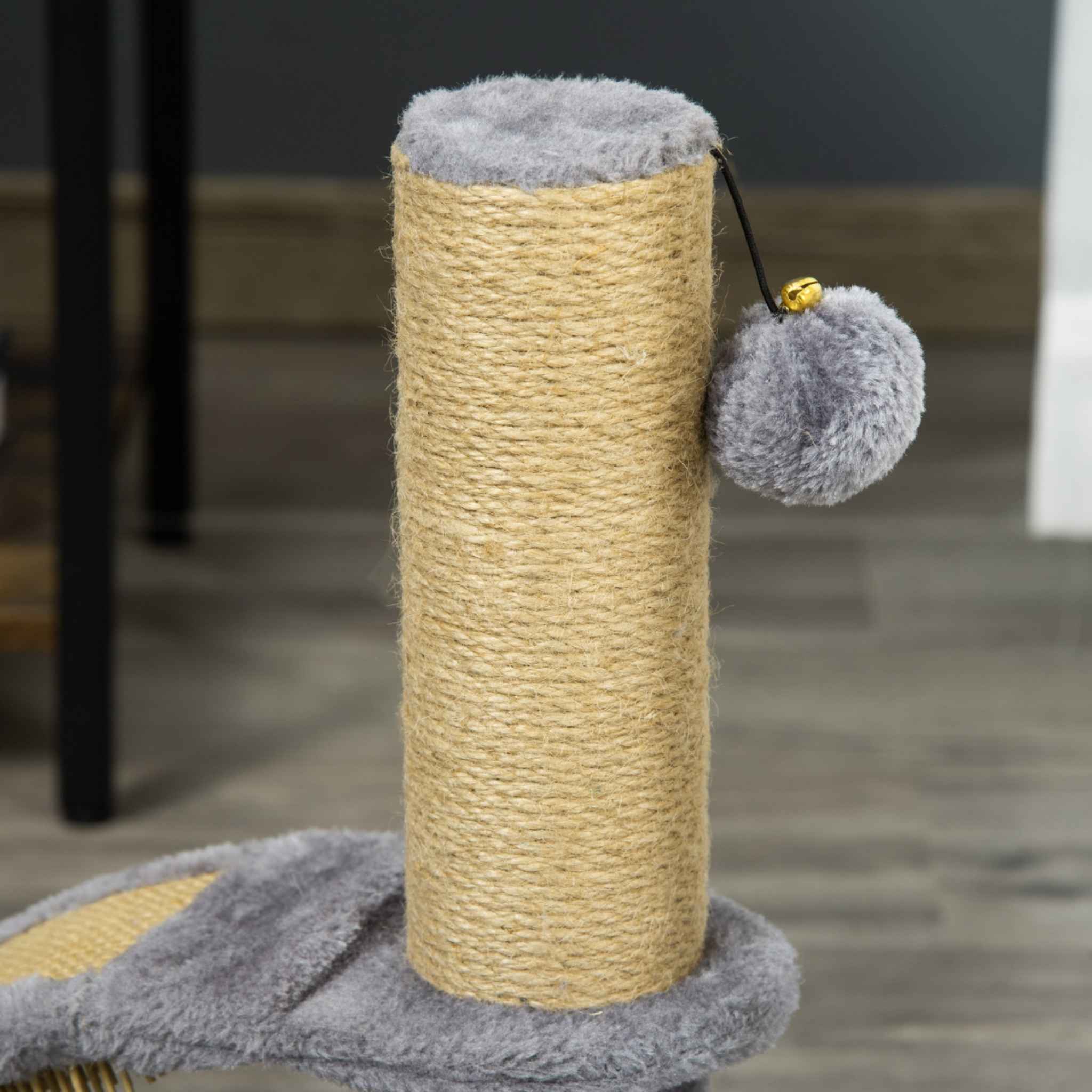 Jute rope post with dangling toy