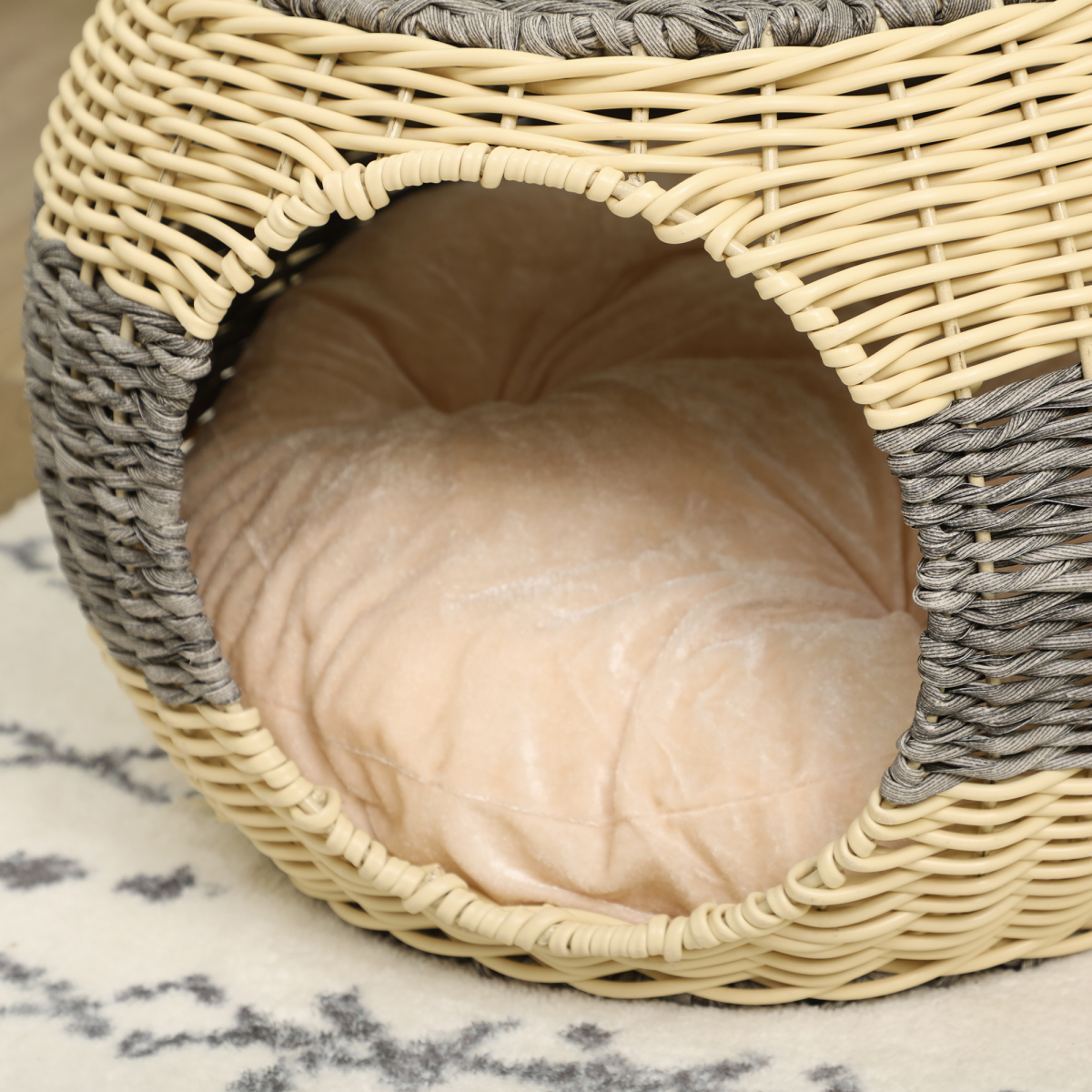 Wicker cat bed washable cushion